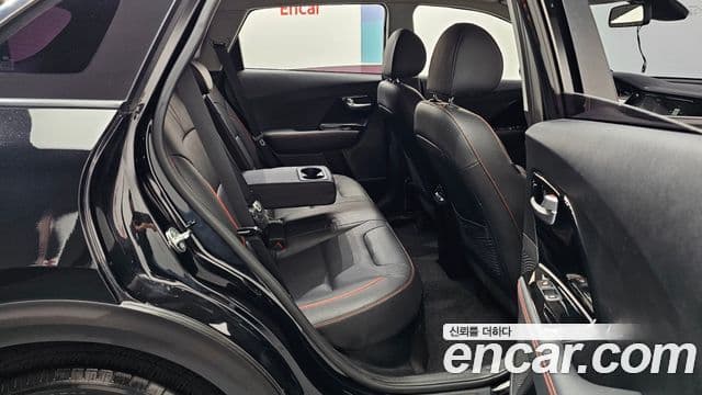 Kia Niro 2021 — фото 11 из 20