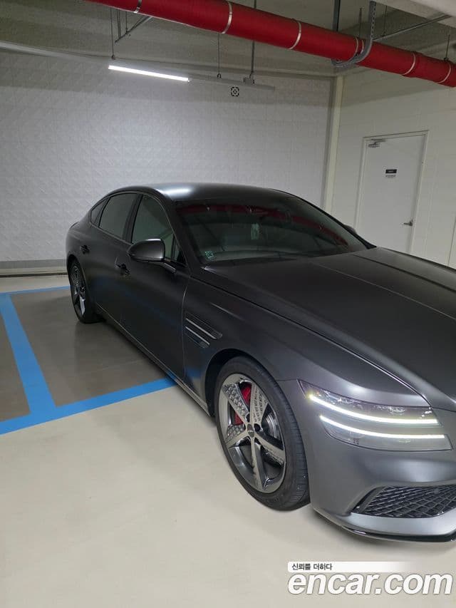 Genesis Electrified G80 2021 — Şəkil 11/12