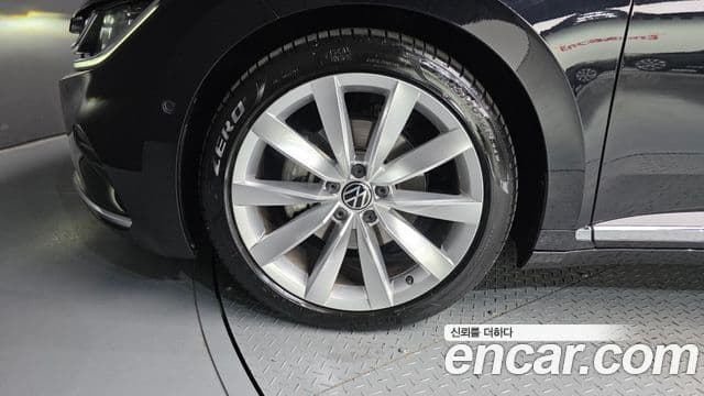 Volkswagen Arteon 2023 — ფოტო 5/20