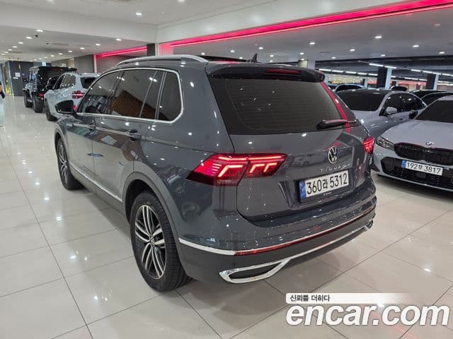 Volkswagen Tiguan 2022 — ფოტო 1/19