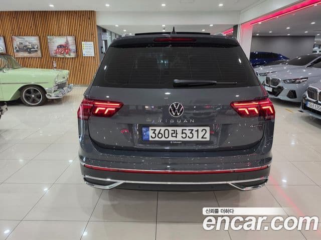 Volkswagen Tiguan 2022 — ფოტო 3/19