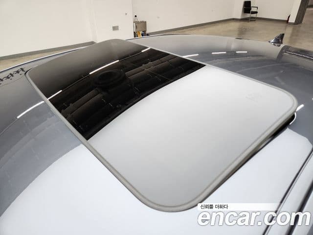 Lexus ES300h 2023 — ფოტო 2/20