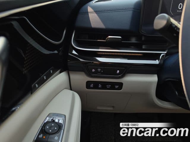 Kia Carnival 2025 — ფოტო 19/20