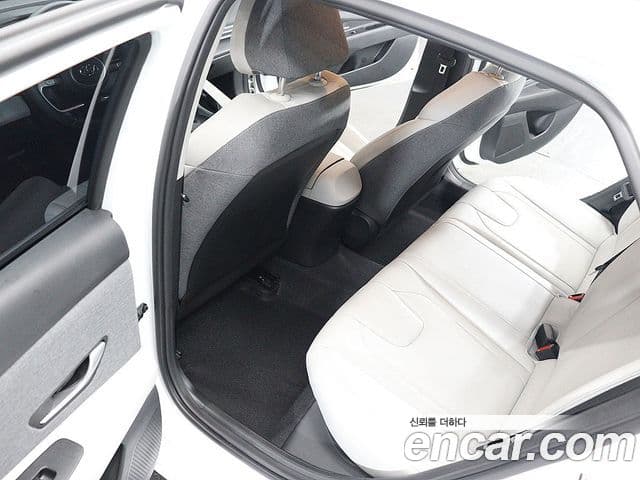Hyundai Avante 2022 — Фото 17/20