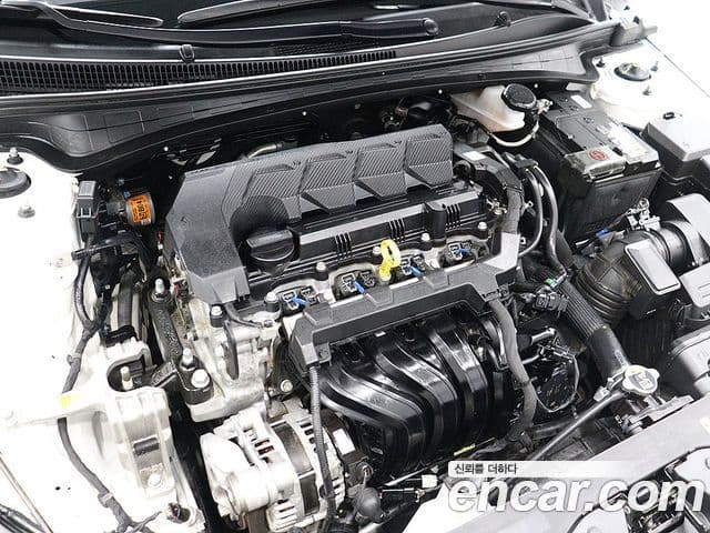 Hyundai Avante 2022 — Фото 19/20