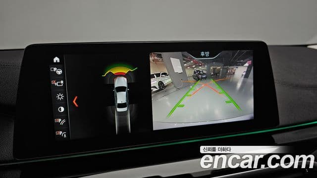 BMW 5 Series 2018 — Şəkil 14/20