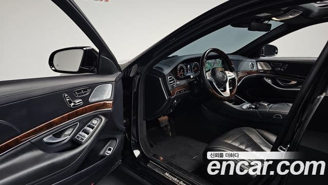 Mercedes-Benz S-Class 2018 — Фото 10/20