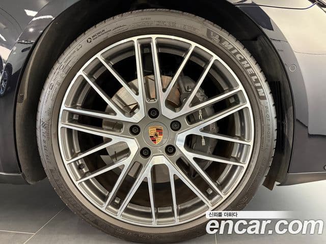 Porsche Panamera 2024 — Şəkil 4/12