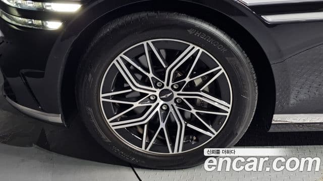 Genesis G90 2022 — ფოტო 19/20