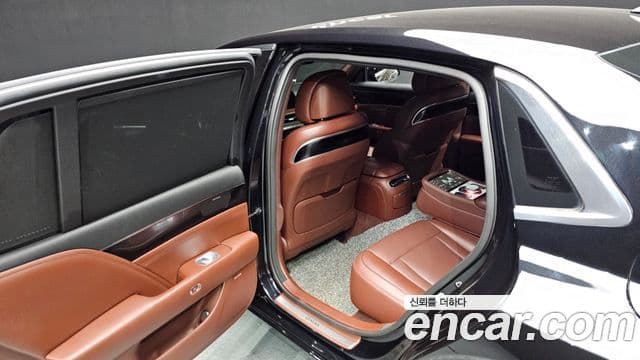 Genesis G90 2022 — ფოტო 18/20