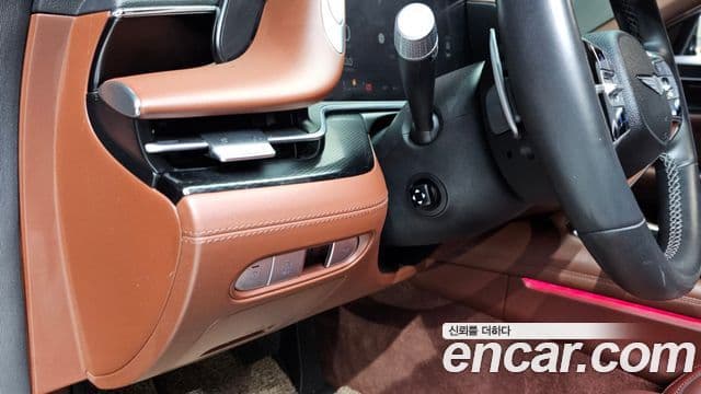 Genesis G90 2022 — ფოტო 17/20