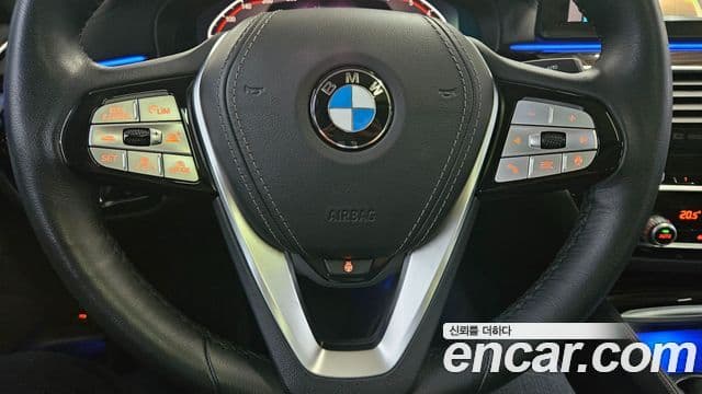 BMW 5 Series 2023 — ფოტო 15/20