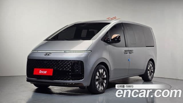 Hyundai Staria 2022 — Фото 1/20