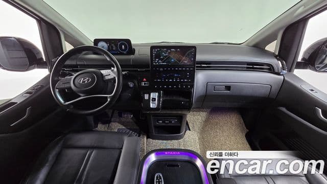 Hyundai Staria 2022 — Фото 7/20