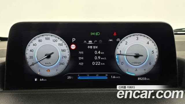 Hyundai Staria 2022 — Фото 8/20