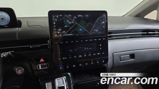 Hyundai Staria 2022 — Фото 13/20