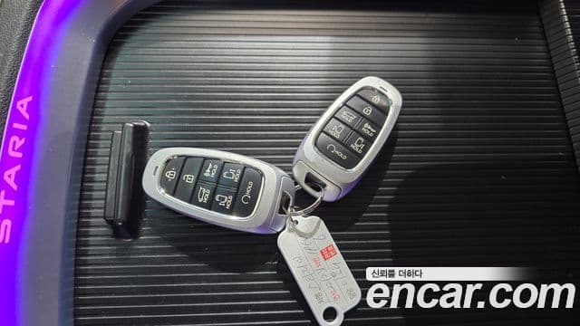 Hyundai Staria 2022 — Фото 16/20