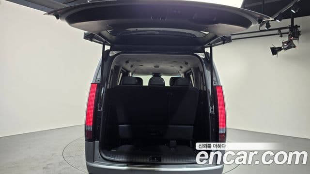 Hyundai Staria 2022 — Фото 19/20