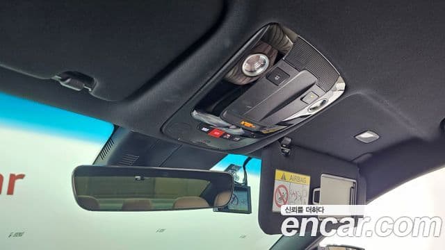 Kia K8 2022 — Şəkil 18/20