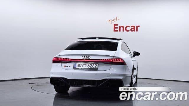 Audi A7 2023 — ფოტო 4/20