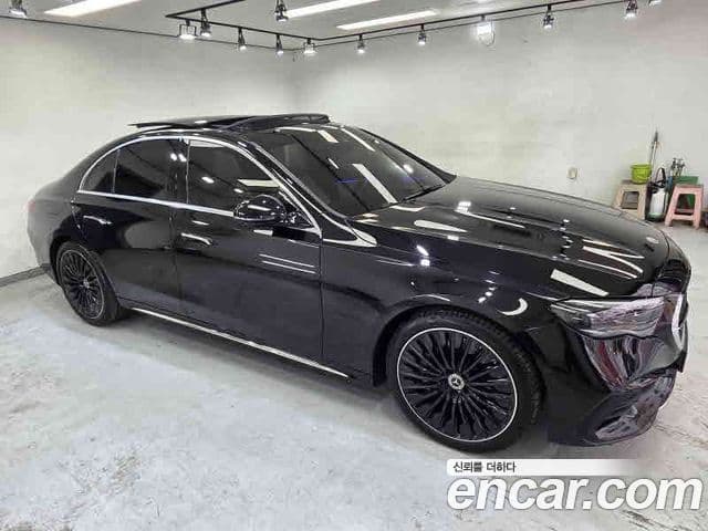Mercedes-Benz E-Class 2025 — ფოტო 1/20