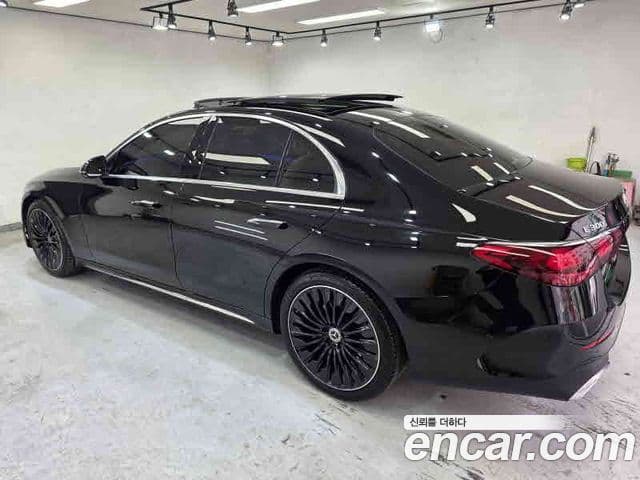 Mercedes-Benz E-Class 2025 — ფოტო 5/20