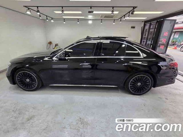 Mercedes-Benz E-Class 2025 — ფოტო 10/20
