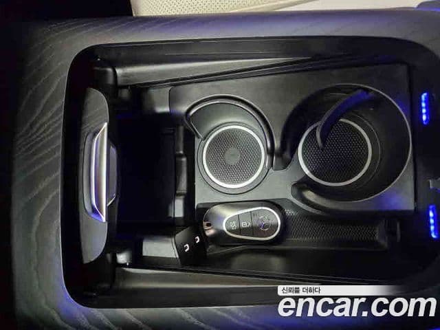 Mercedes-Benz E-Class 2025 — ფოტო 11/20