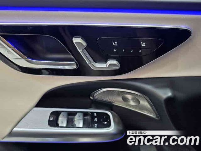 Mercedes-Benz E-Class 2025 — ფოტო 13/20
