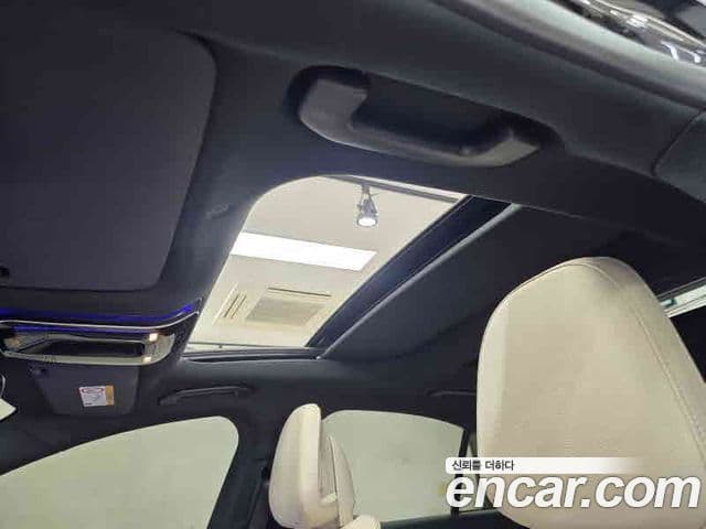 Mercedes-Benz E-Class 2025 — ფოტო 14/20