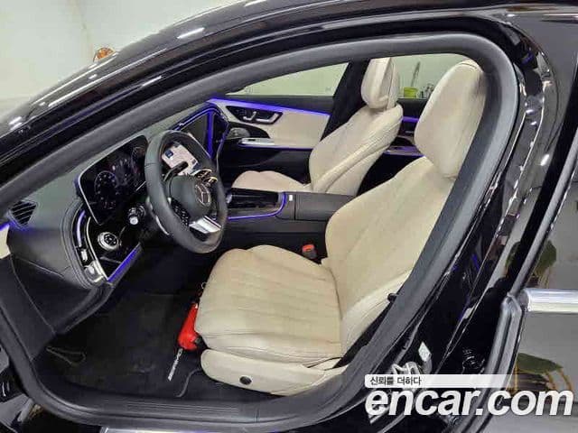 Mercedes-Benz E-Class 2025 — ფოტო 19/20