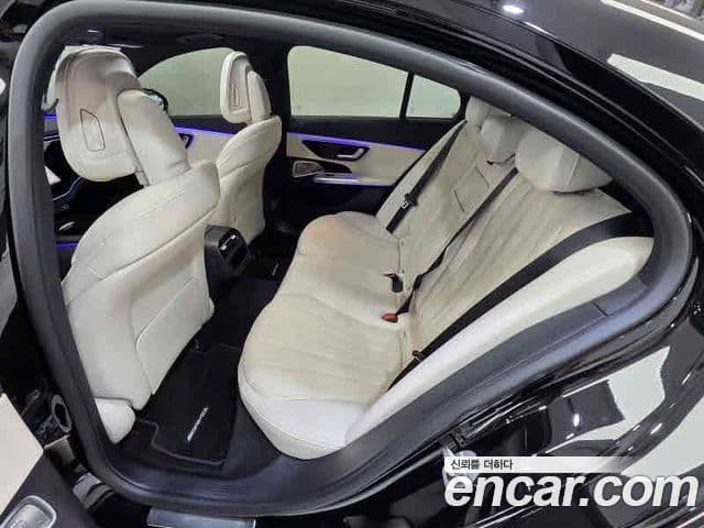 Mercedes-Benz E-Class 2025 — ფოტო 20/20