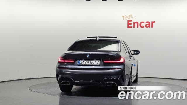 BMW 3 Series 2021 — ფოტო 4/20