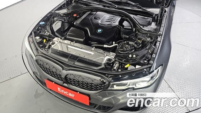 BMW 3 Series 2021 — ფოტო 6/20