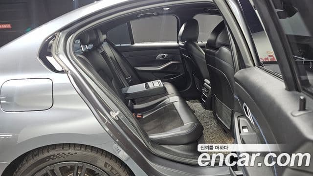 BMW 3 Series 2021 — ფოტო 11/20