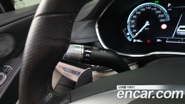 Genesis G80 2022 — Şəkil 25/36