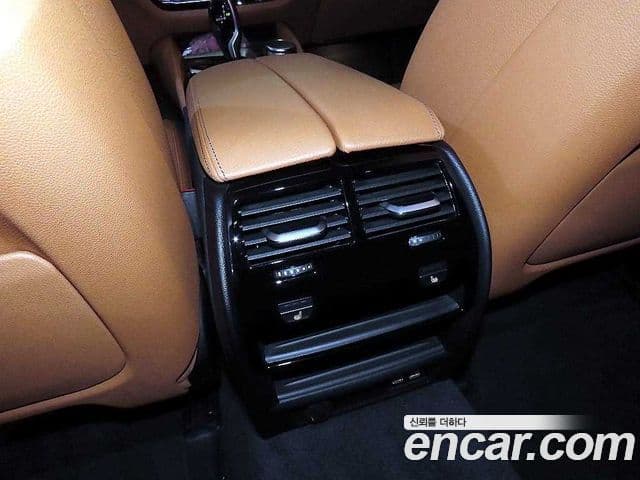 BMW 5 Series 2022 — Şəkil 14/20