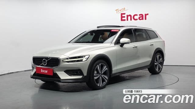 Volvo V60 Cross Country 2020 — Şəkil 4/42