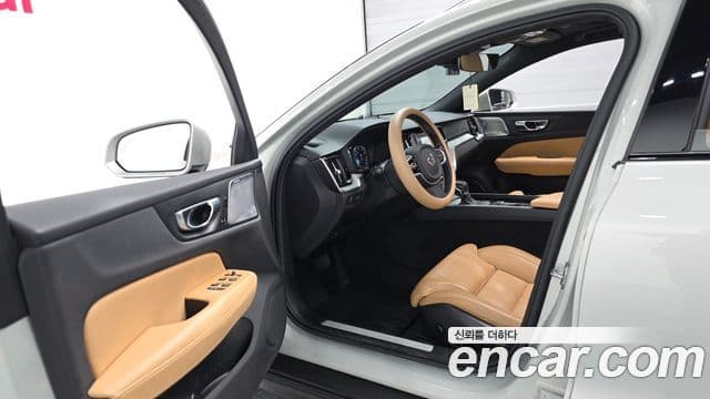 Volvo V60 Cross Country 2020 — ფოტო 10/20