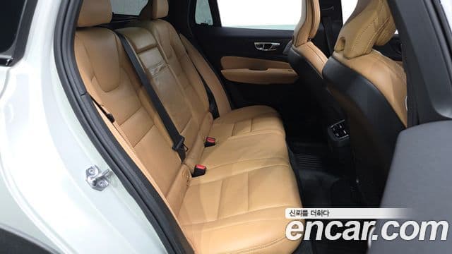 Volvo V60 Cross Country 2020 — ფოტო 12/20