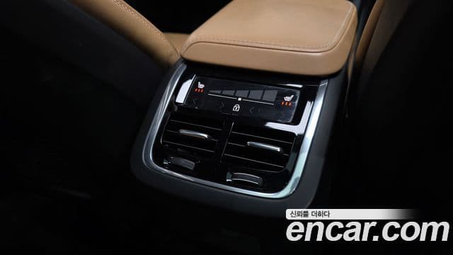 Volvo V60 Cross Country 2020 — ფოტო 19/20