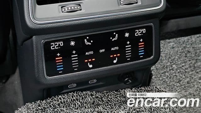 Audi A6 2021 — ფოტო 17/20