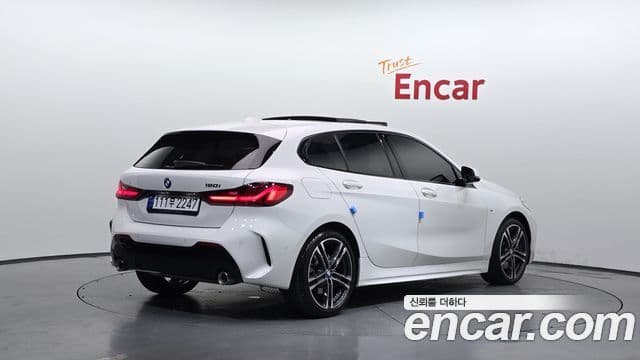 BMW 1 Series 2022 — Şəkil 2/20