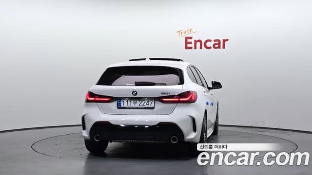 BMW 1 Series 2022 — Şəkil 4/20