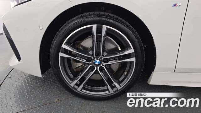BMW 1 Series 2022 — фото 5 из 20