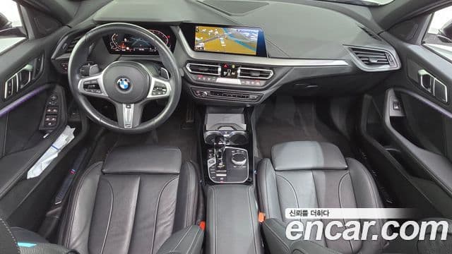 BMW 1 Series 2022 — Şəkil 7/20