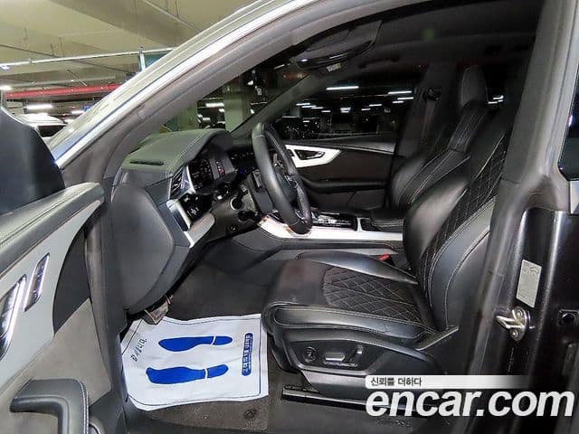 Audi Q7 2021 — Şəkil 6/20