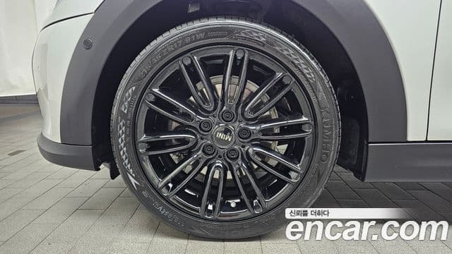 Mini Cooper 2023 — ფოტო 5/20