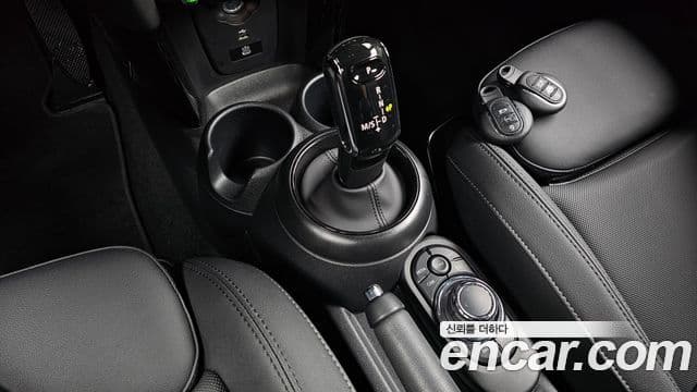 Mini Cooper 2023 — ფოტო 9/20