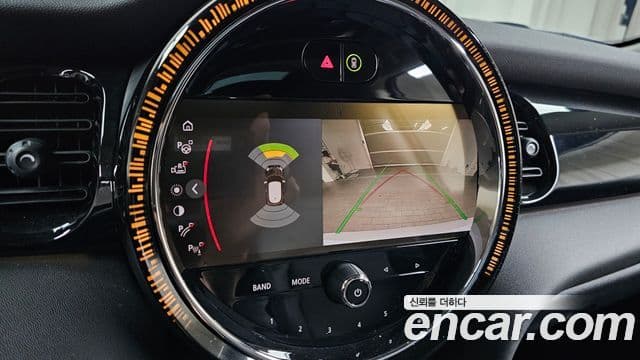 Mini Cooper 2023 — ფოტო 14/20